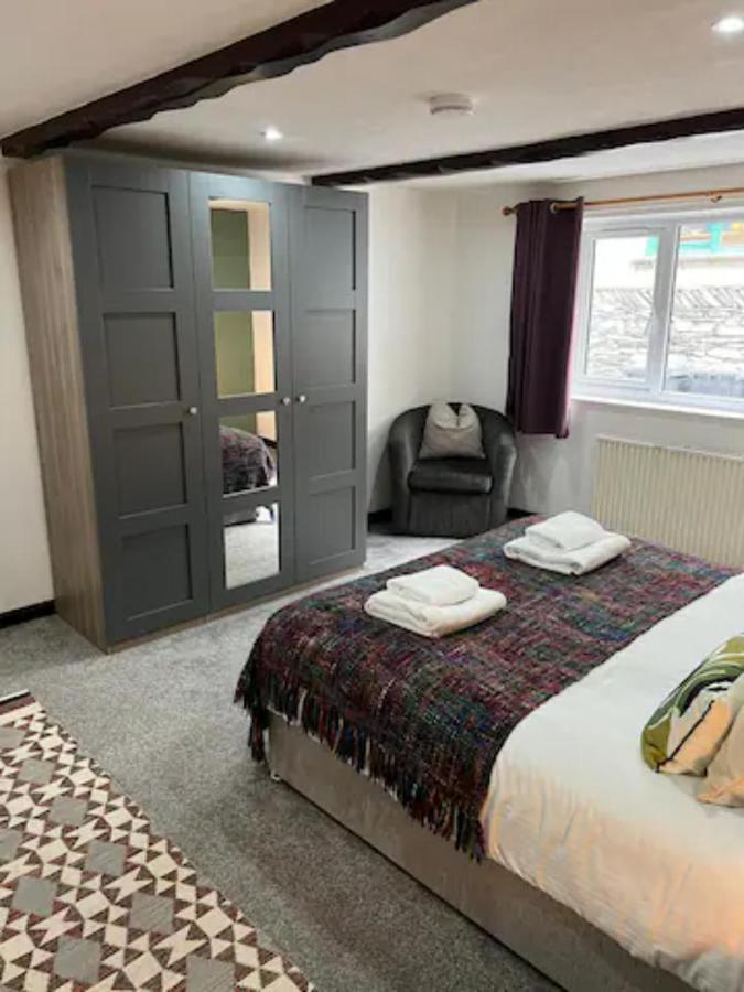 Last Yan Apartment *